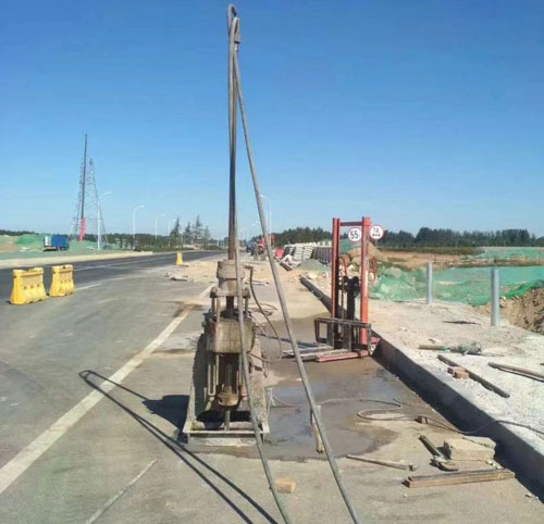 鄂城公路高聚物注浆加固