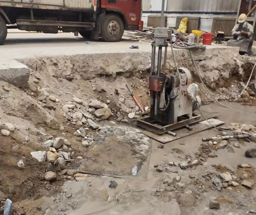 鄂城公路下沉压浆